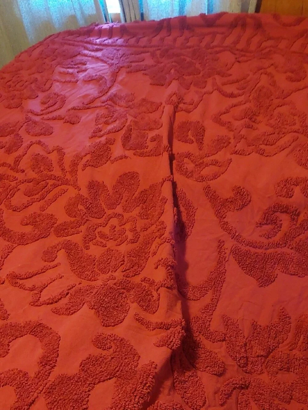 Cozy Vintage Chenille King Size Bedspread in Beautiful Raspberry Pink.